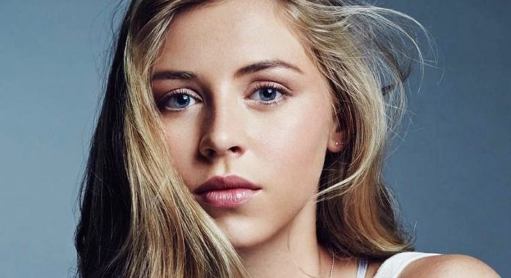 Hermione Corfield Shoe Size and Body Measurements