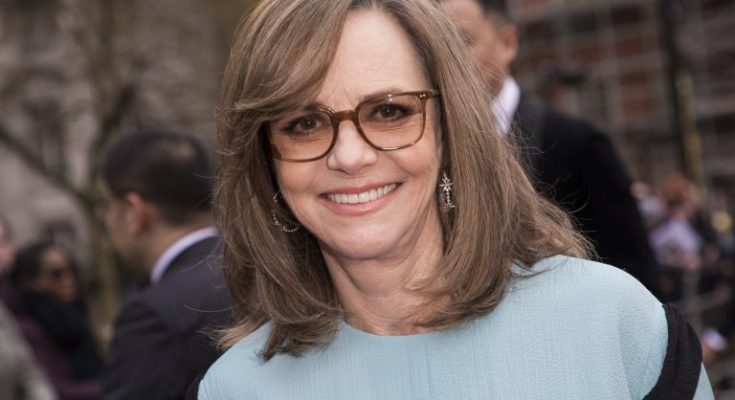 Sally Field Shoe Size and Body Measurements