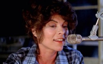 Adrienne Barbeau Shoe Size and Body Measurements