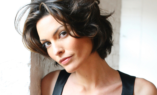 Alana de la garza boobs