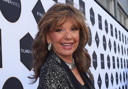 Dawn Wells Shoe Size and Body Measurements