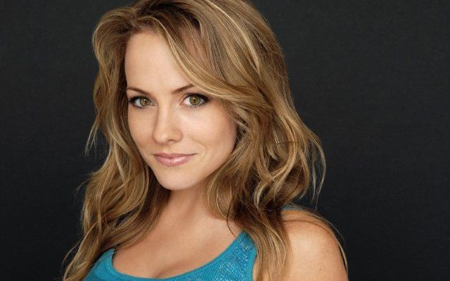 Kelly Stables Shoe Size and Body Measurements