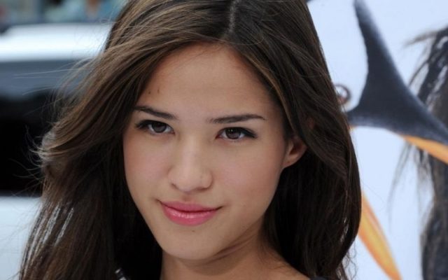 Kelsey Chow Shoe Size and Body Measurements