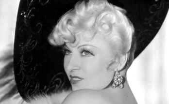 Mae West Shoe Size and Body Measurements