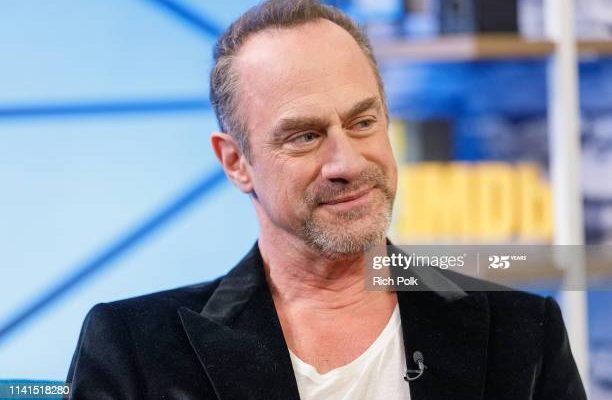 Christopher Meloni Shoe Size and Body Measurements