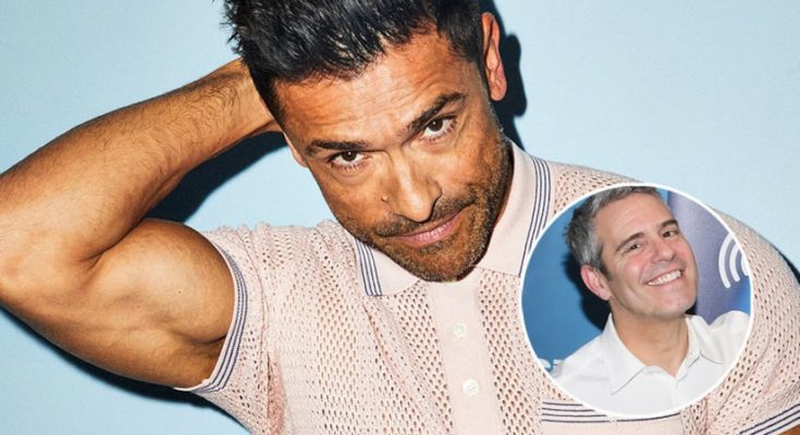 Mark Consuelos Shoe Size and Body Measurements
