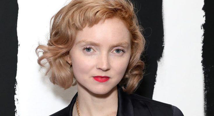 Lily Cole Shoe Size and Body Measurements