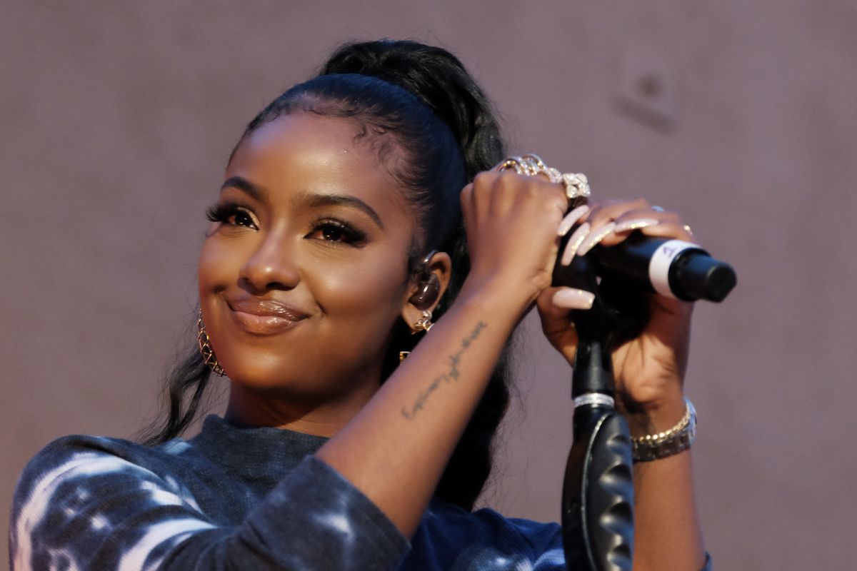 Justine Skye Height, Shoe Size, Body Measurements, Weight, and More ...
