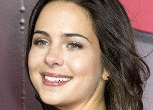 Holly Deveaux Shoe Size and Body Measurements