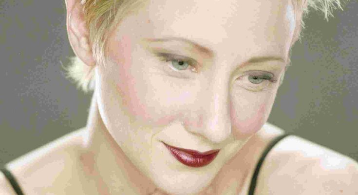 Anne Heche Shoe Size and Body Measurements
