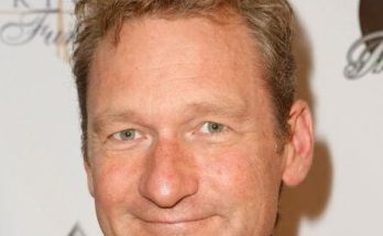 Ryan Stiles Shoe Size and Body Measurements