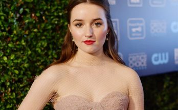 Kaitlyn Dever Shoe Size and Body Measurements