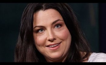 Amy Lee Shoe Size and Body Measurements